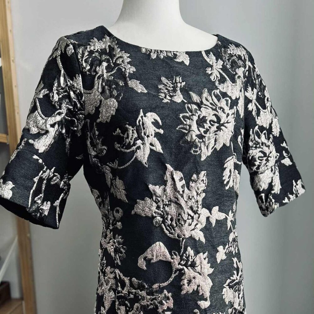 Luisa Cerano Charcoal Metallic Floral Jacquard Shift Dress with Pockets – US 12 - Picture 2 of 13